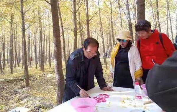 й黭ԺϷԺ黭С֮īԷ