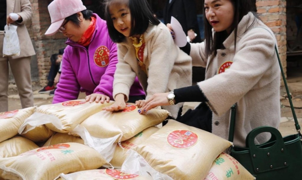 ֣оߴɽʿӰƶԲС 1500һһ