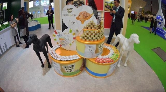 进博会首日,金记者带你感受现场的“高大上”!