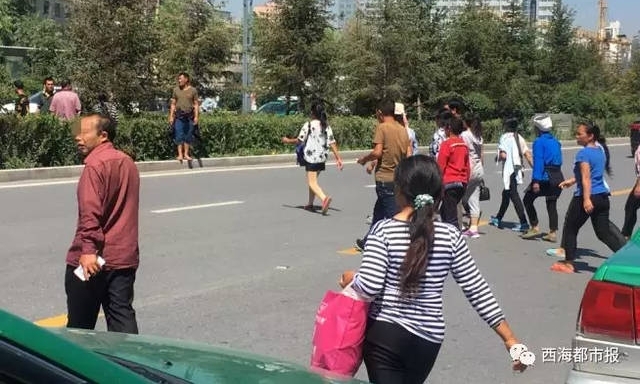 ������վ��Щ�˿��źܾ��ģ�������ô�ڵ�ͨ����