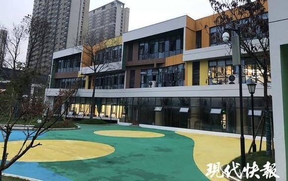 �׶�԰װ�޺�������Ѫ ԰���ҳ�2�μ����ȴ�෴