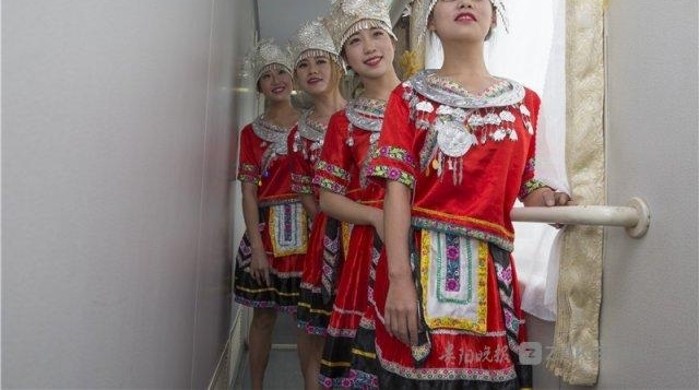 ��ͼ | һ�������ǧ����; ����ɫ�г��������ջ���ӭ����