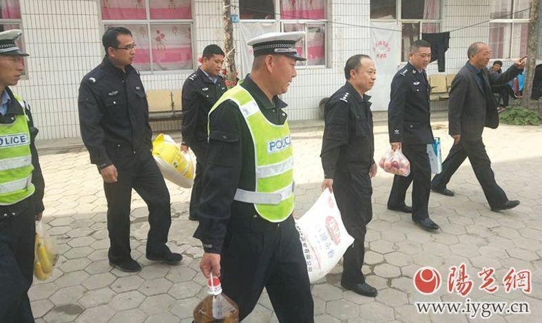 ��ľ�н��ܴ������·�ж��߽�����Ժ��չο�ʻ