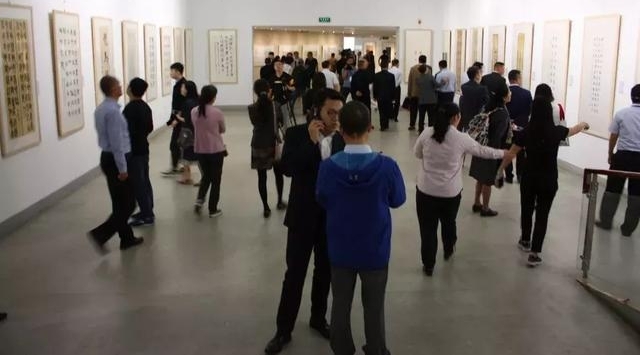 �ܶ���ʱ�������ż���ְ����ף�ĸ￪����ʮ�����黭��Ʒչ����