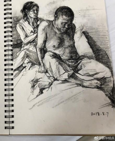 画满两本写生簿:21岁女孩为患癌父亲素描“抗癌日记”
