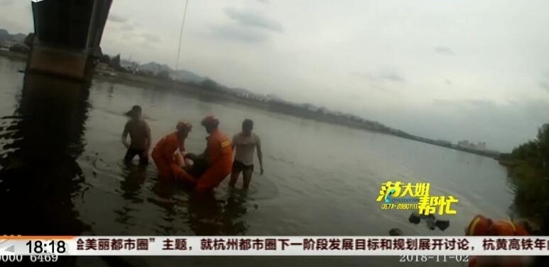 СӾ˺һĬĬ뿪 һ˾վ