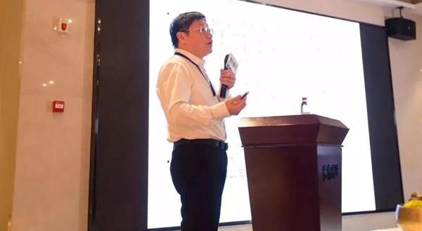 ��Ȫ��̳��̳�׽�����������ǻ�