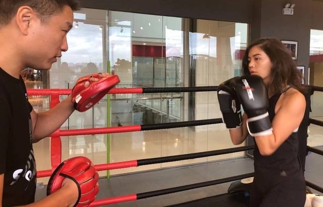帅酷!苏州16岁混血少女变身拳击公主 场上彪悍到不行