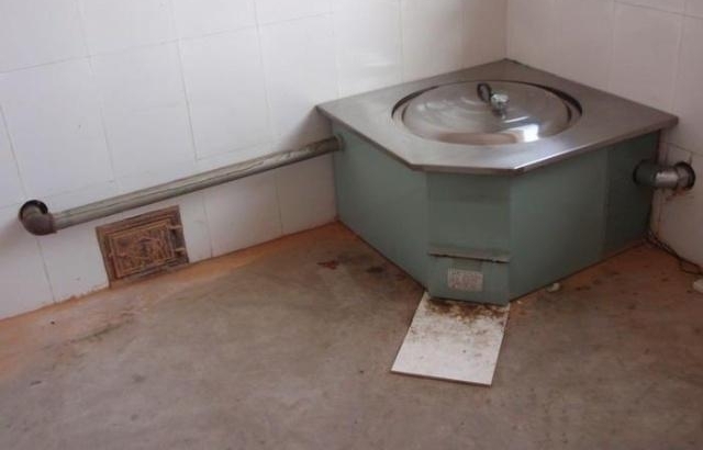 为什么城里人都开始流行这种烧柴火的灶台?