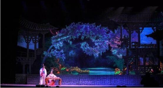 ����ſ������˸������ף�����ԭ�����־硶��Ů׿�ľ���������