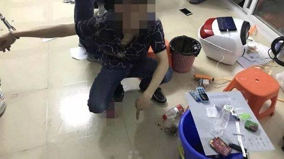 桂林平乐警方重拳出击,天抓获“毒虫”11 名!