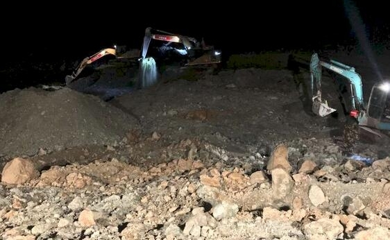 金沙江堰塞湖抢险,部队46小时强行军1000公里驰援