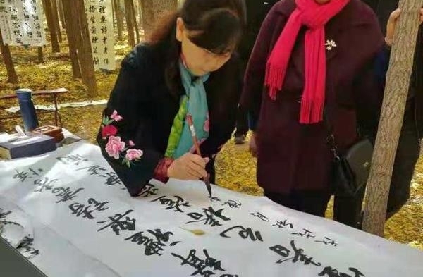 й黭ԺϷԺ黭С֮īԷ