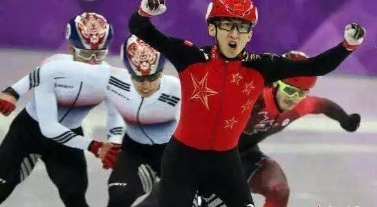 新闻早餐:广电限薪令落地,有明星不降薪要求换方式补偿损失