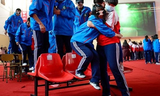 培养青少年积极心理比好成绩更重要