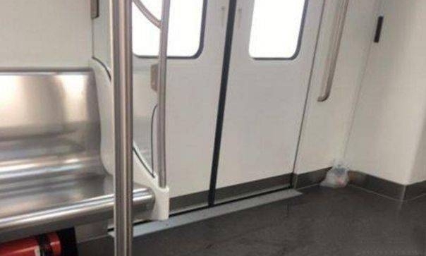 Сڹſڴ㣬˿ͷ׷ָСĻôο