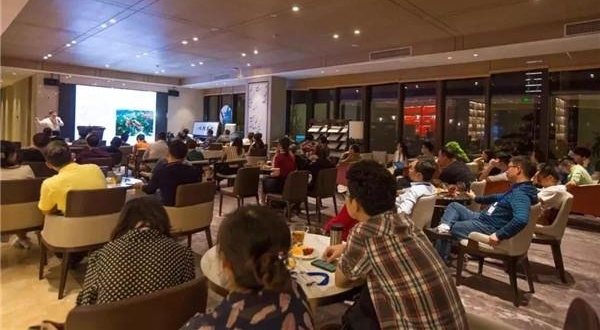 ��Ȫ��̳��̳�׽�����������ǻ�