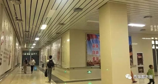 ������վ��Щ�˿��źܾ��ģ�������ô�ڵ�ͨ����