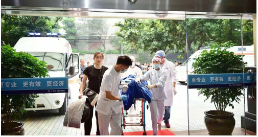 广东|跨城两地联动为重症老人搭建空中绿色生命通道!