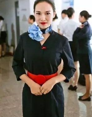 上海航空:探访招乘现场 第一批00后来袭