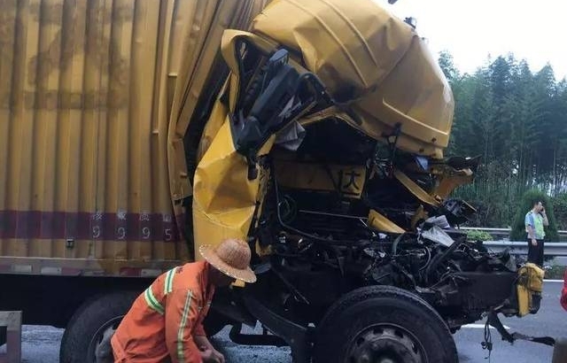 ��ˮ���ٲ��ҳ������ֳ�һƬ�ǽ壡