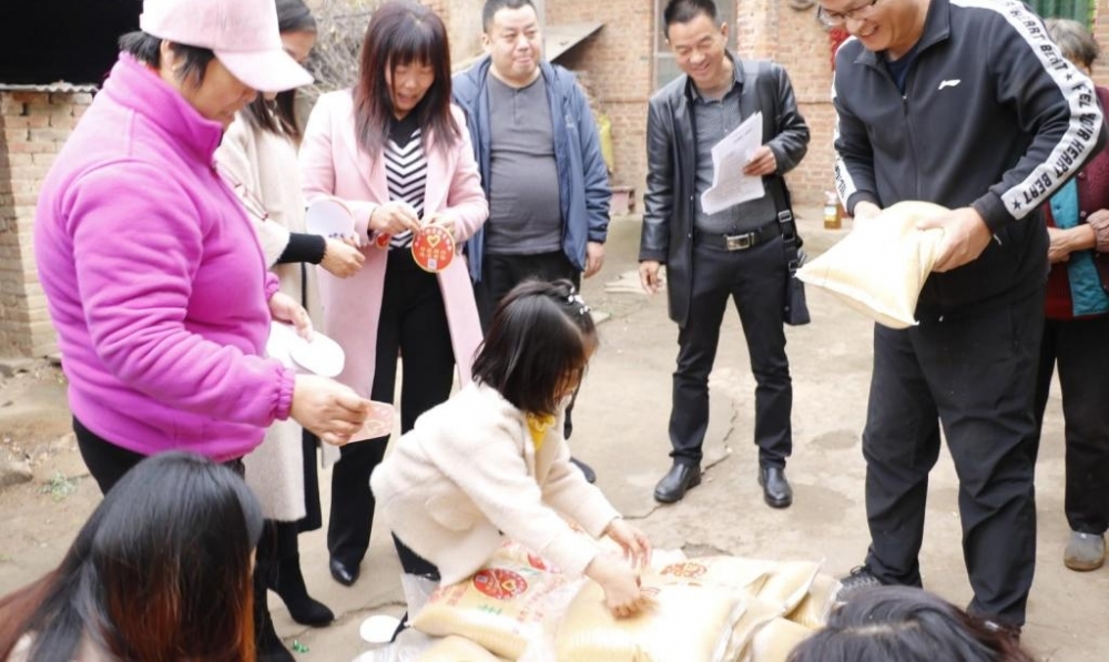 ֣оߴɽʿӰƶԲС 1500һһ