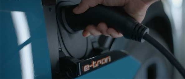 ������� �µ��׿�綯SUV�й��׷���