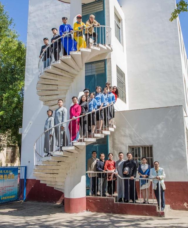 �ź�Ȫ������ǧǧ�ᡪ��д���ĳǴ�ѧ�Ļ��ɹ�������ǰ