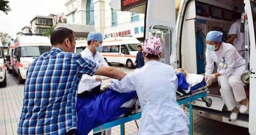 广东|跨城两地联动为重症老人搭建空中绿色生命通道!