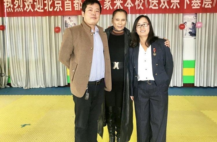 ׶ЭᡰĻ»㡱߽ӱ-ӢѧУ