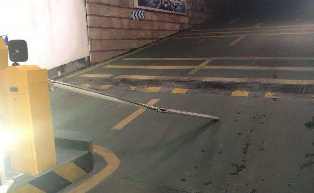 ����ͣ������ , ��Զ����ŭ���𽵸��۶�