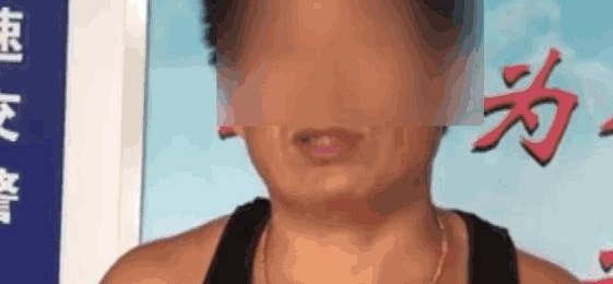 �εγ����ڳ��ں�����˯, �˿���֤��ʻ���ڸ����ϳ���