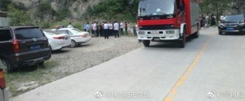 ���磡������ѧ���ӵ���̶����Ӿ 1����ˮͬ����˫˫����