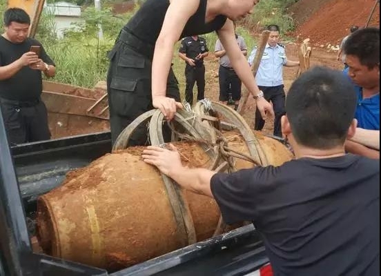 ��������һ�����ڳ�����ը���� ��ʩ����Ա�ȶ����ˡ���