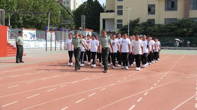 ʵ���Ĳ�ѧУ2021��16���ѵʵ¼