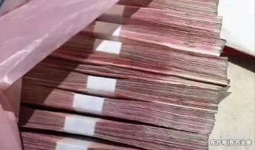 ���������������䣬Ů�Ӵ򿪺󾪴������ѣ�����̫��