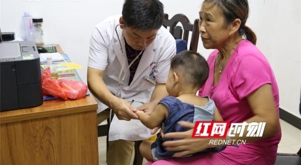 ҽԺ롰ҽʦڡͬһһֻרһ