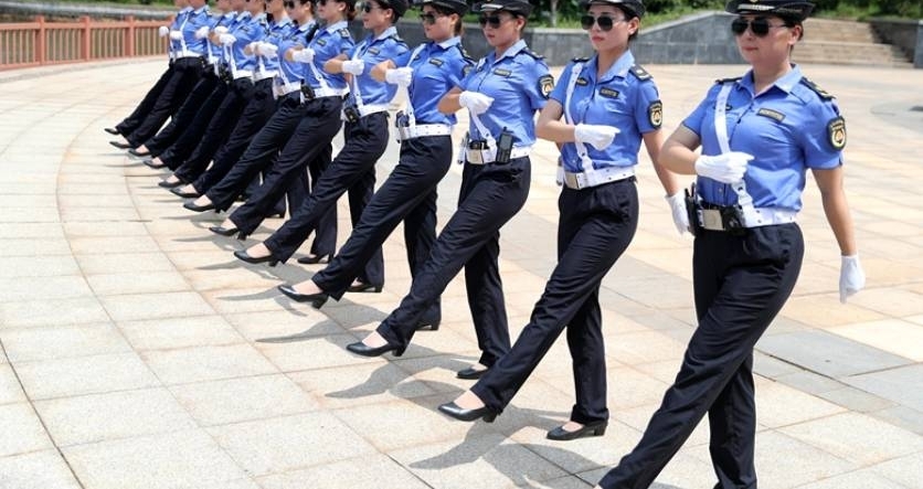 ��������֧�ǹ�Ů���ж����࣬���Ӿ�����ִ���ɽֱ������羰��