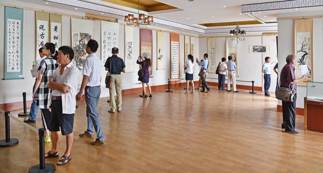 ��÷Ʈ�� ����Ѱ���������λ֪���黭����Ʒ�ղ�չ�������ݽ�Ļ