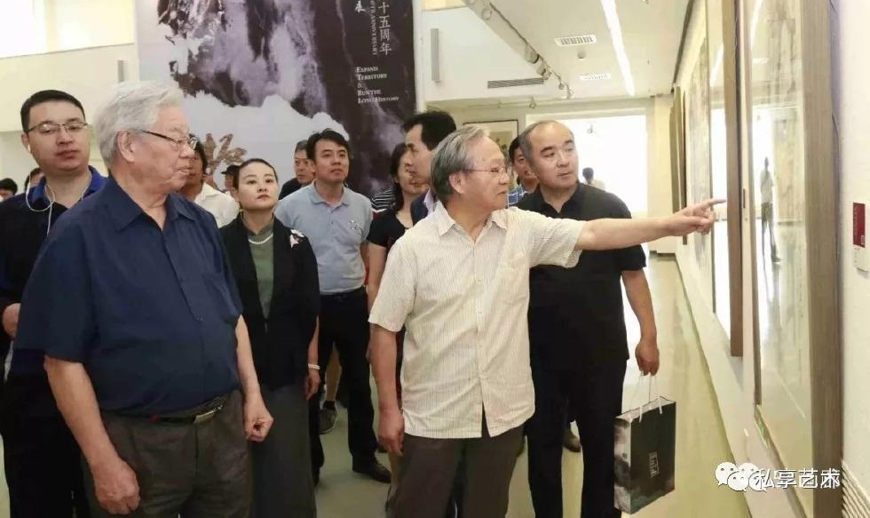 �ؾ���Զ������������ѧ45����ѧ����Ʒչ�ھ�¡�ؿ�Ļ