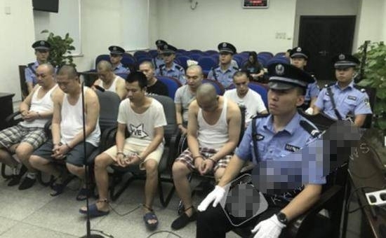 Ϊɱ 8óԱ ̴ϸ첲ȥթƭ