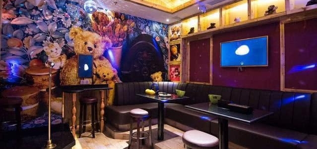 ΪʲôKTVǰ�棬������ϡ�������2���֣����������֪ʶ�ˣ�