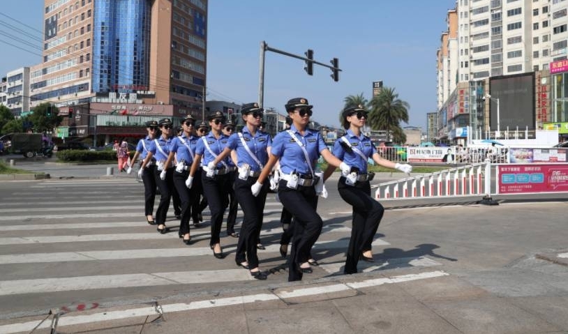 ��������֧�ǹ�Ů���ж����࣬���Ӿ�����ִ���ɽֱ������羰��