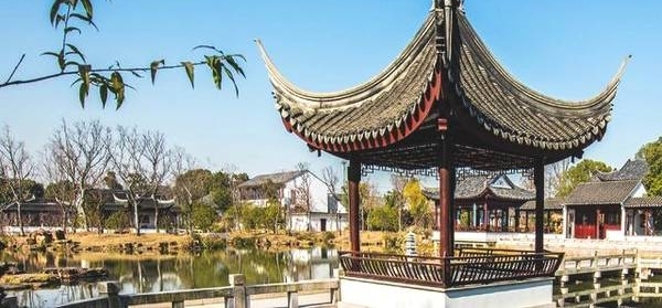 �й���׷��ʱ����������У���������ǽŲ���ͣ��ʮ�ֵ�æµ