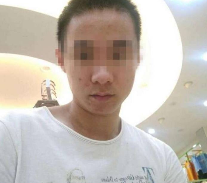 �����ܺ�Ů�������ع⣬���������մ�ְ��ʦ��׼���μ�ͬѧ����