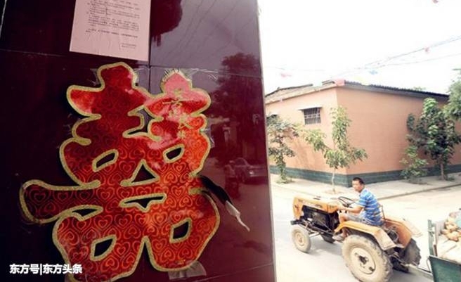 ¹棺2㷷˿ڣзŮȴ