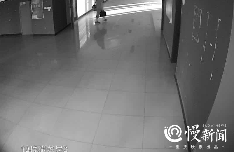 һ͵̼21̨iPadڰ칫ɳ˯һ