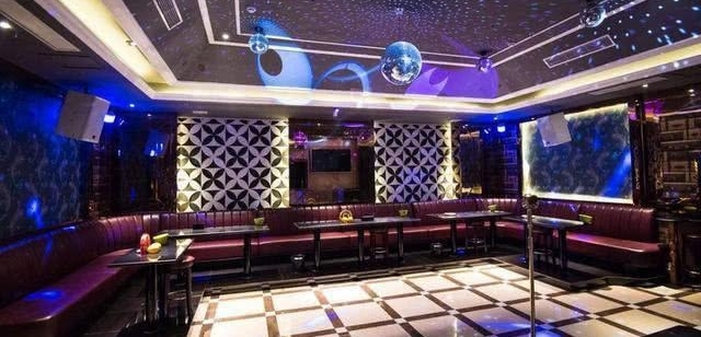 ΪʲôKTVǰ�棬������ϡ�������2���֣����������֪ʶ�ˣ�