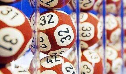 ü˺룬غ 12 ˫ɫͷ 577 