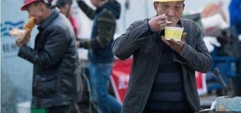 ũ�񹤳���ͱ����ߣ�ֱ��̯��̫��Ѫ���ع��غ��ס��